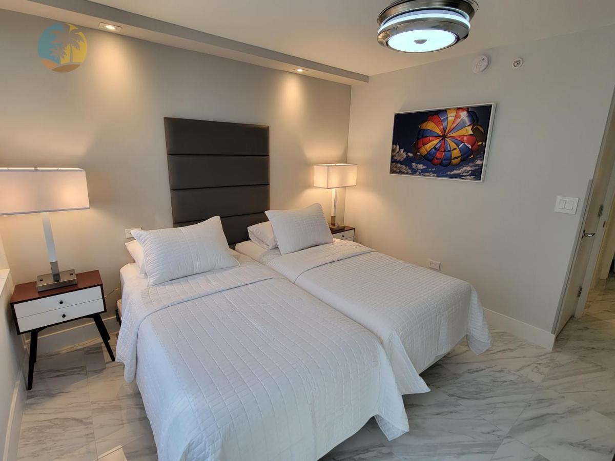 Deluxe Beach Resort - Hora Rentals 마이애미 비치 외부 사진