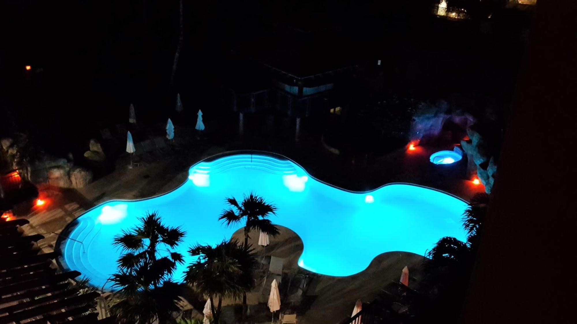Deluxe Beach Resort - Hora Rentals 마이애미 비치 외부 사진