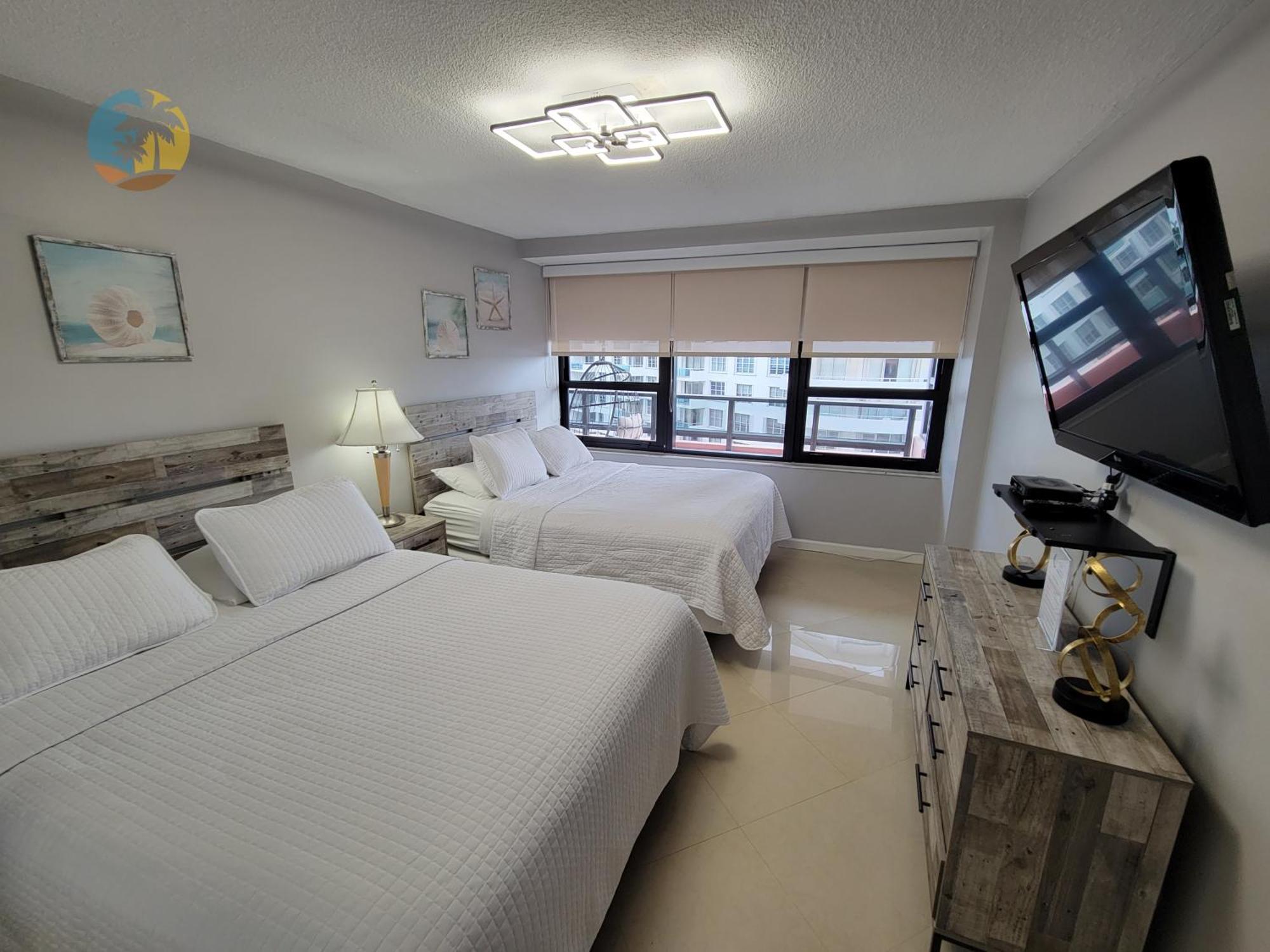 Deluxe Beach Resort - Hora Rentals 마이애미 비치 외부 사진