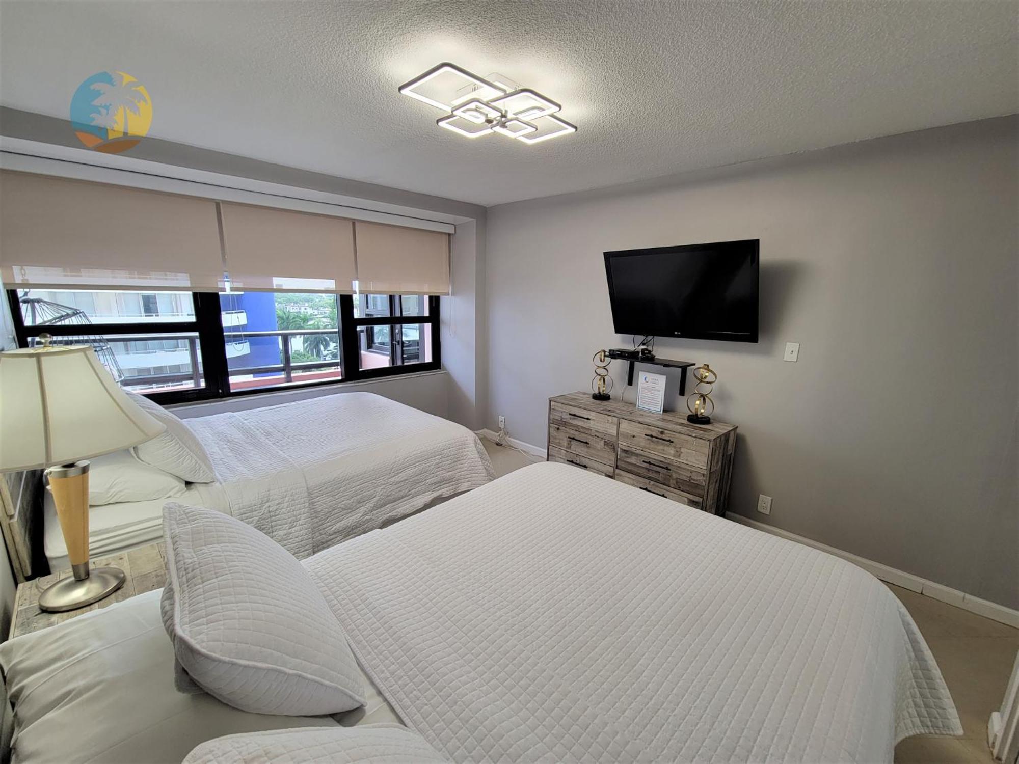 Deluxe Beach Resort - Hora Rentals 마이애미 비치 외부 사진