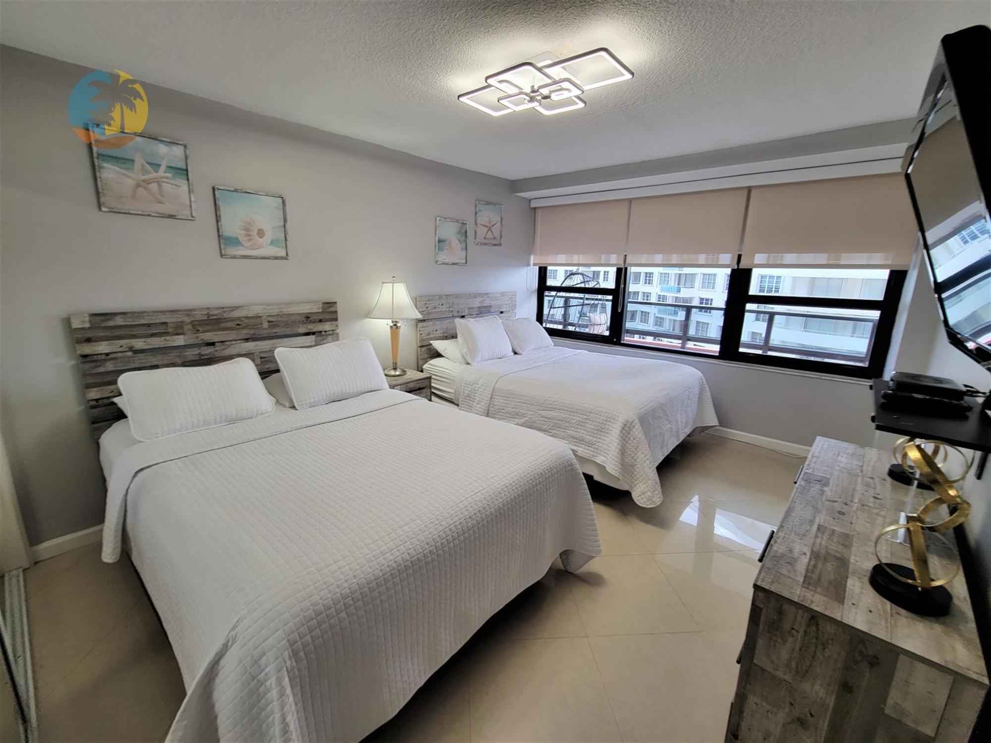 Deluxe Beach Resort - Hora Rentals 마이애미 비치 외부 사진